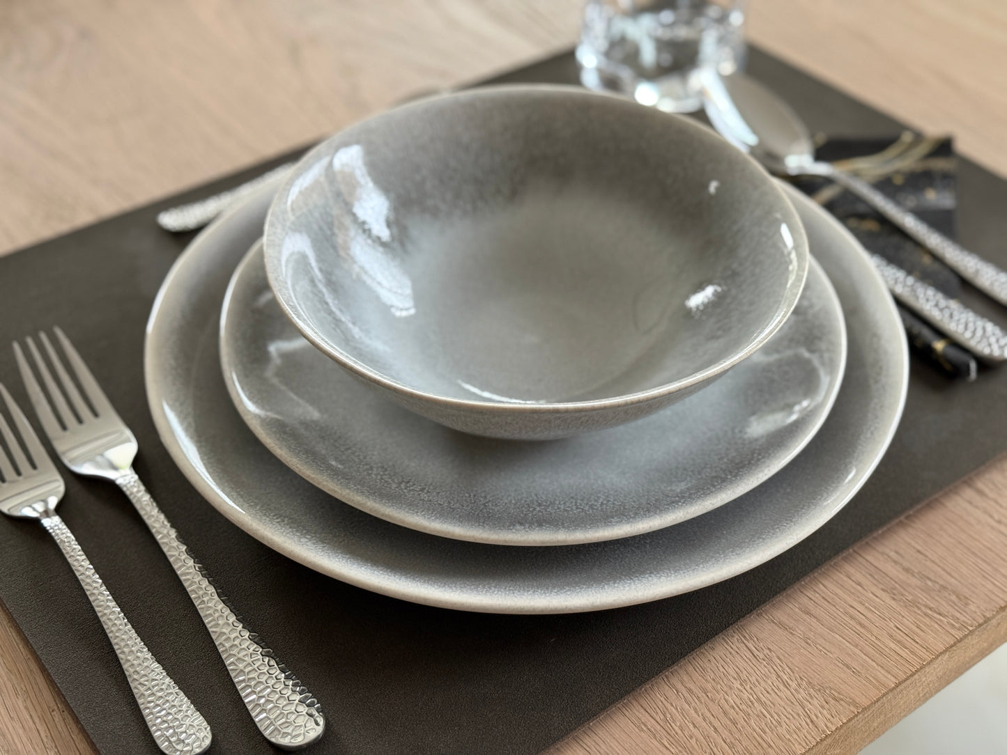Geschirr Set - 2 Teller & Bowl // 2nd Hand