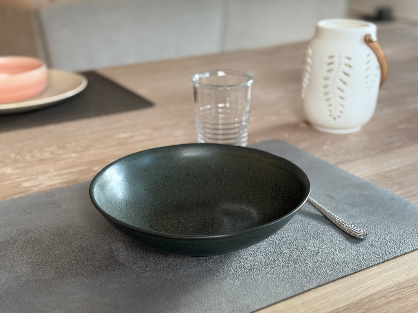 Pasta Bowl 22,5 cm - Preto E Puntos