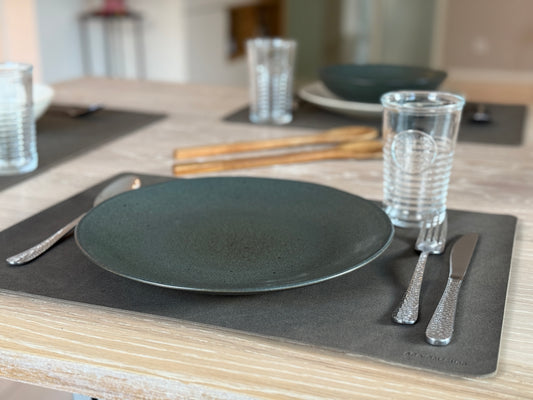 Essteller 28 cm - Preto E Puntos